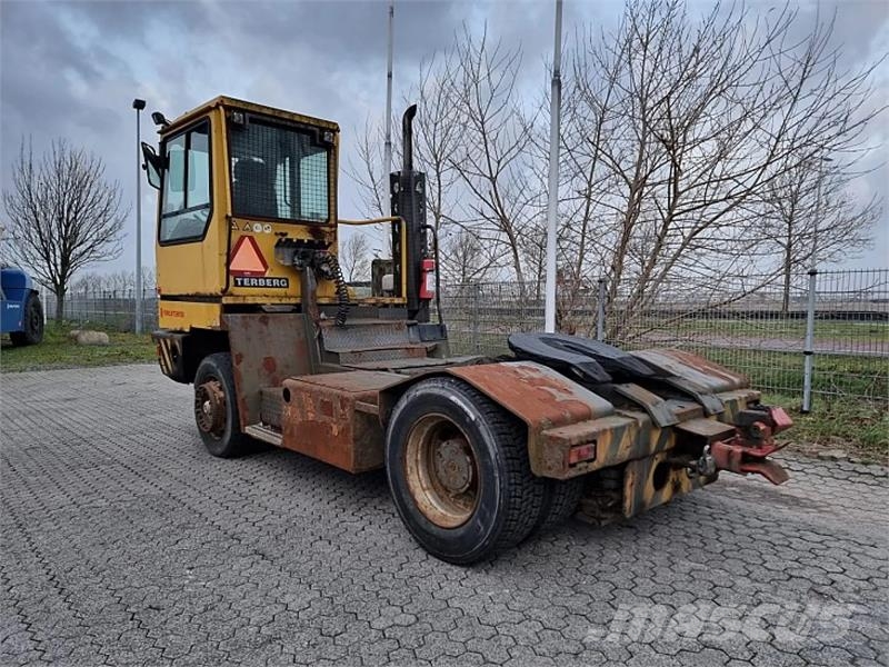Terberg YT220 Terminalni tegljači