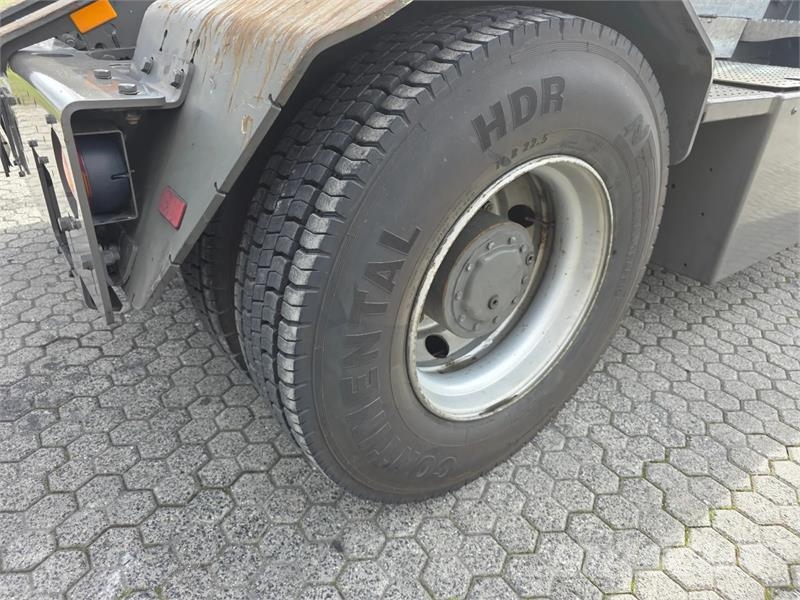 Terberg YT222 Tracteur de manœuvre