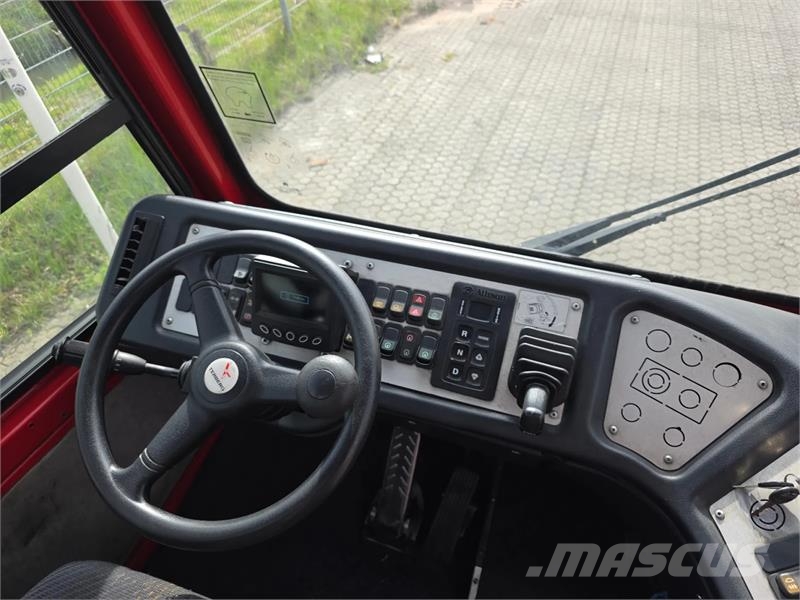 Terberg YT222 Tracteur de manœuvre