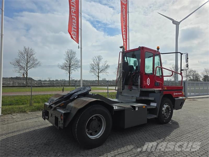 Terberg YT222 Tracteur de manœuvre