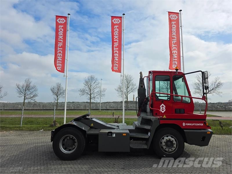 Terberg YT222 Tracteur de manœuvre