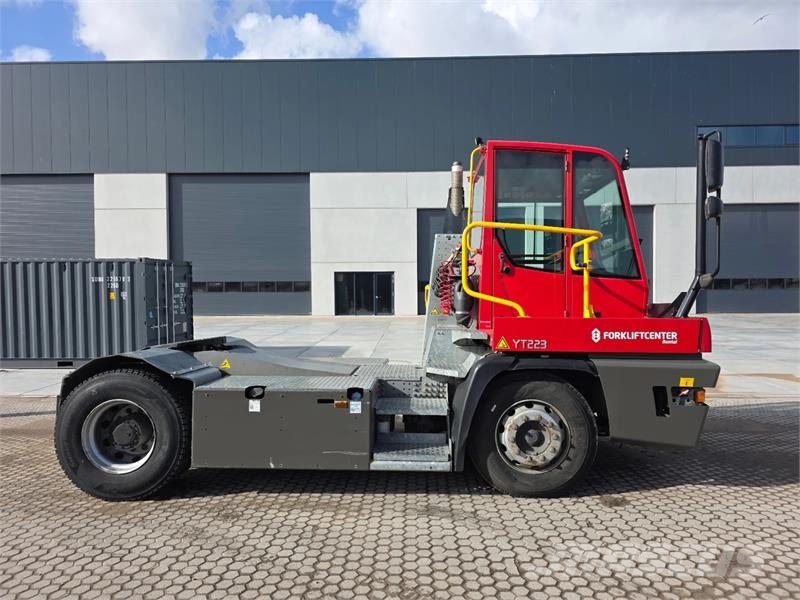 Terberg YT223 Tracteur de manœuvre