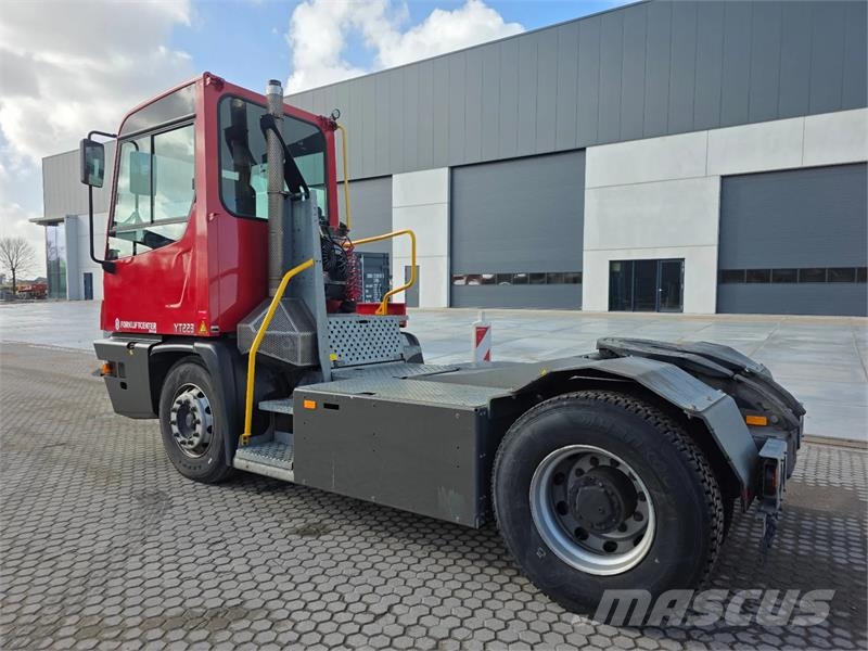 Terberg YT223 Tracteur de manœuvre