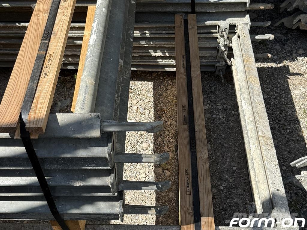 Hünnebeck Schnellbaugerüst – gebrauchtes Fassadengerüst & St Scaffolding equipment