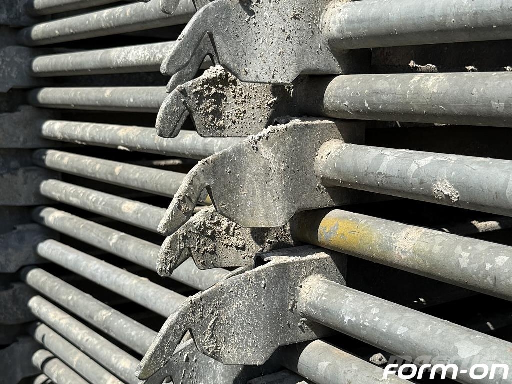 Hünnebeck Schnellbaugerüst – gebrauchtes Fassadengerüst & St Scaffolding equipment
