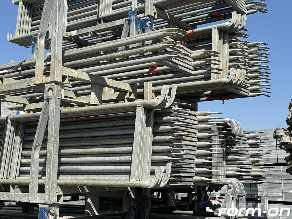 Layher Blitz Basispaket – 472,88 m² Fassadengerüst für 23 معدات سقالات