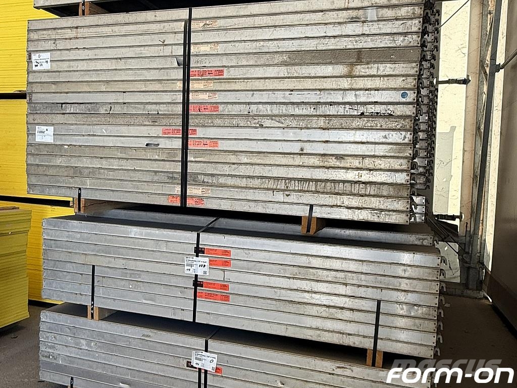 Layher Blitz Robustböden gebraucht – Original Gerüstböden معدات سقالات