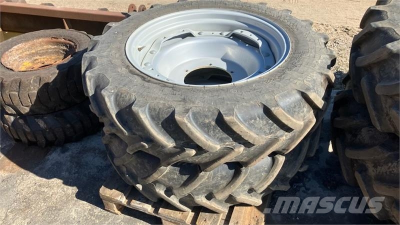 Firestone 280/85R28 輪胎、車輪和輪圈