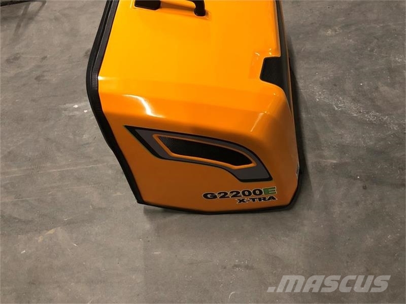 GiANT G2200E X-tra Hjælm Μίνι φορτωτές