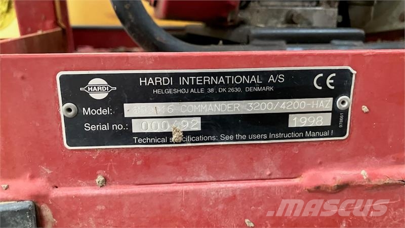 Hardi Commander 3200/4200-HAZ 24 Meter الرشاشات
