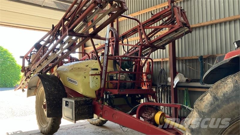 Hardi Commander 3200/4200-HAZ 24 Meter الرشاشات