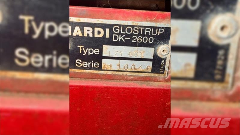 Hardi LZY 800 الرشاشات