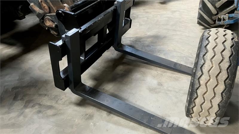 Kirk 5000 kg Kirk Pallegafler Manitou skifte Kirk 5 ton شوكات