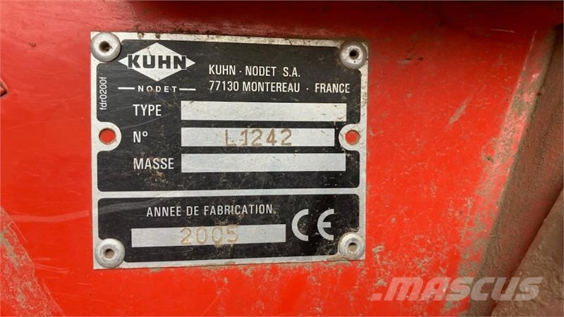 Kuhn 2003 Rotorharve med slæbeskær مثاقيب مدمجة