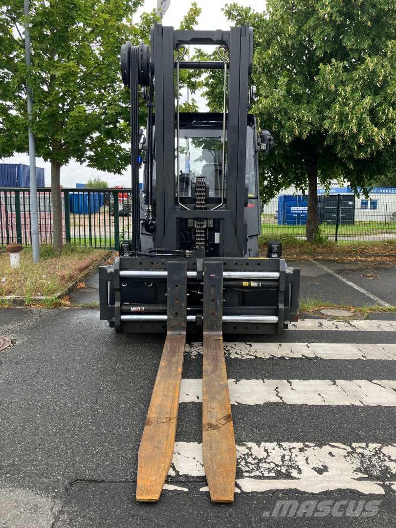 Linde E80 شاحنات ذات رافعات شوكية تعمل بالكهرباء