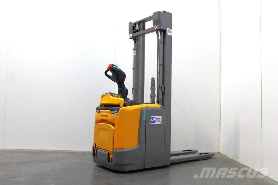 Jungheinrich ERC 214 Z - 469 DZ Pedestrian stackers