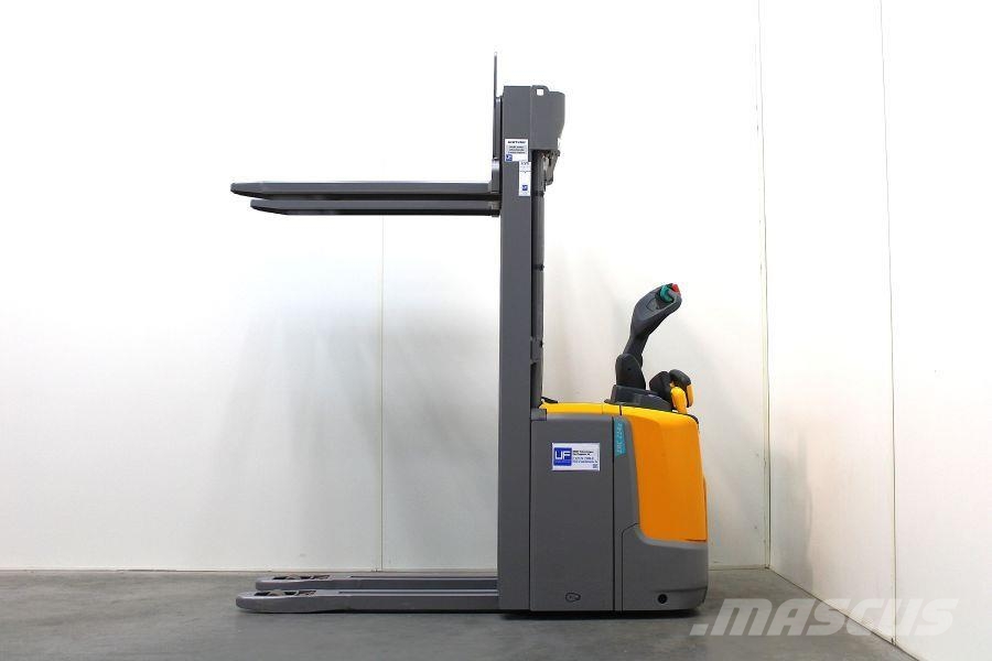 Jungheinrich ERC 214 Z - 469 DZ Pedestrian stackers