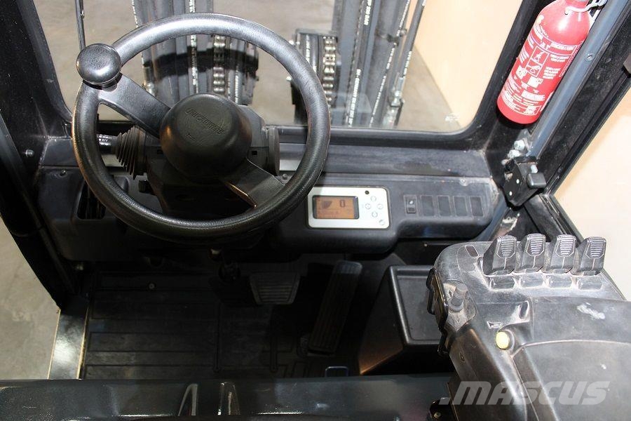 UniCarriers 1Q2L25T Electric forklifts