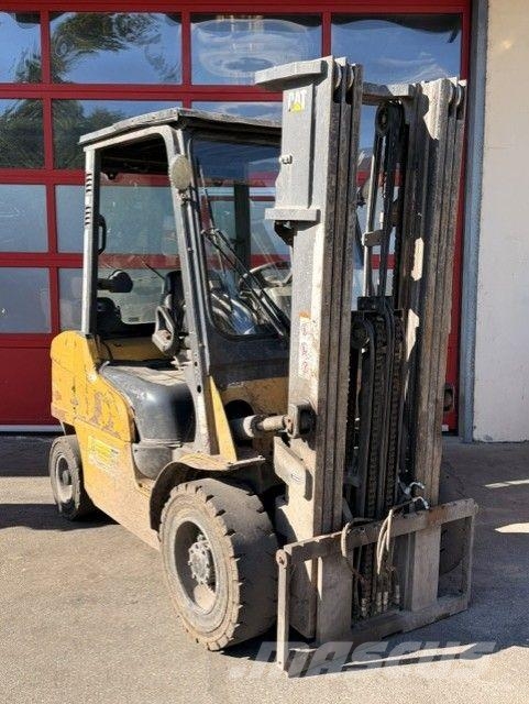 CAT DP30N Dieselstapler