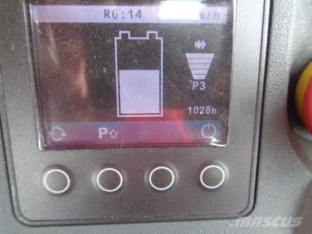 Jungheinrich ECE 220 自走式堆積機