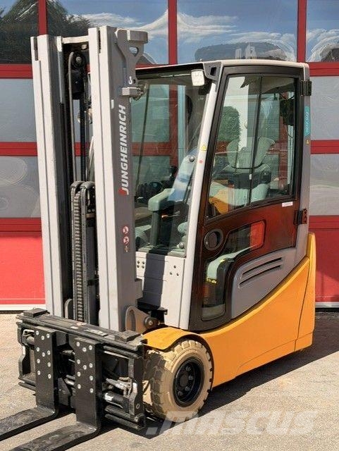 Jungheinrich EFG218k Električni viličarji