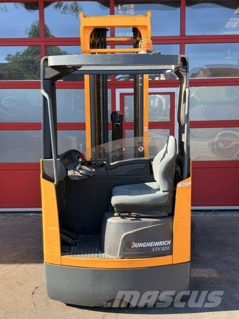 Jungheinrich ETV Q20 Four-way truck