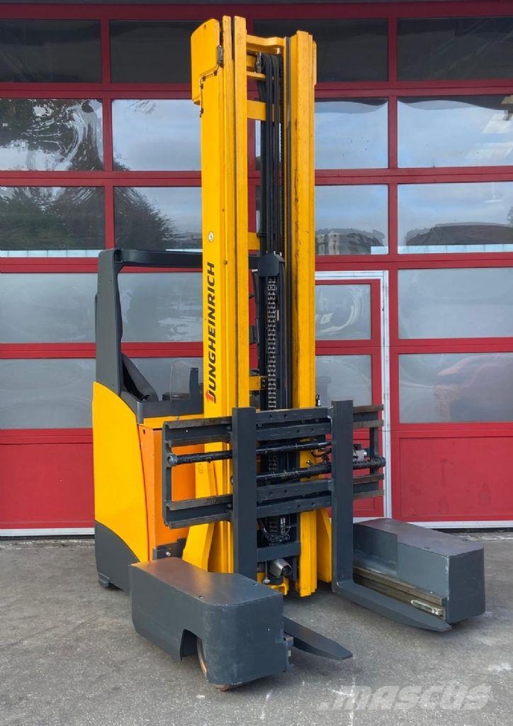 Jungheinrich ETV Q25 Chariot multidirectionnel