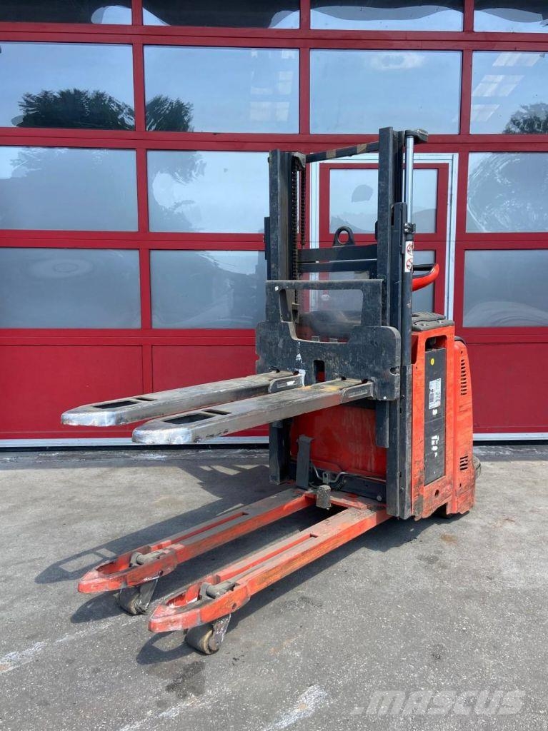 Linde D12AP Παλετοφόρα πεζού χειριστή με ιστό