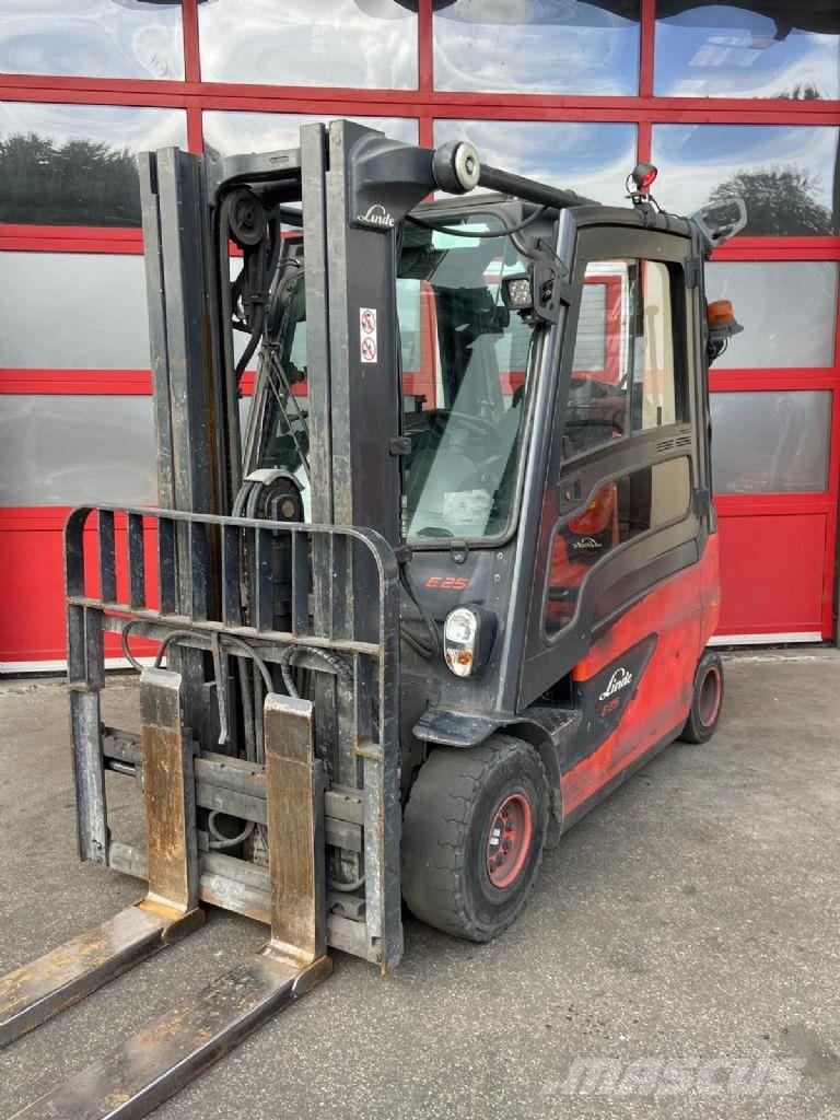 Linde E25L-01 شاحنات ذات رافعات شوكية تعمل بالكهرباء