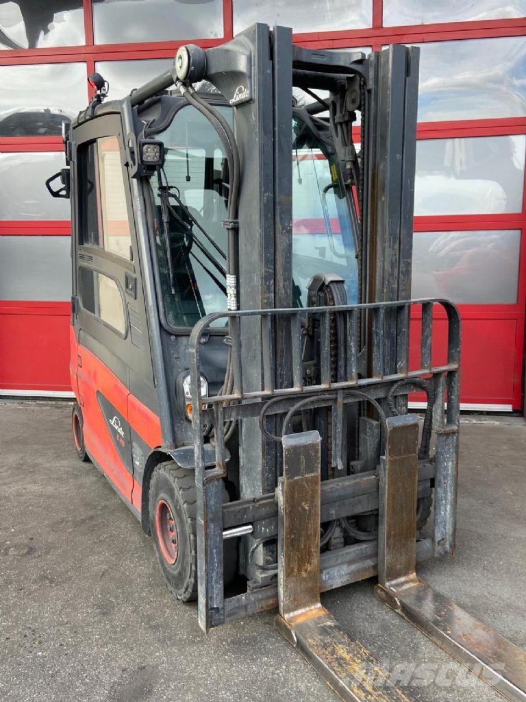 Linde E25L-01 شاحنات ذات رافعات شوكية تعمل بالكهرباء