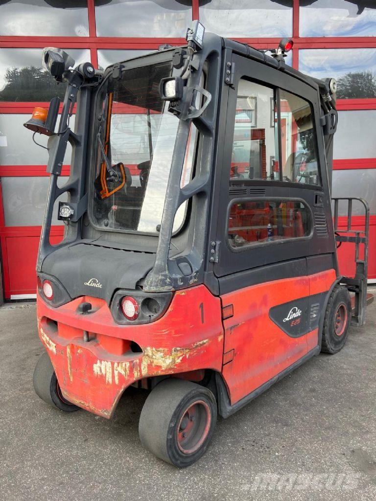 Linde E25L-01 شاحنات ذات رافعات شوكية تعمل بالكهرباء