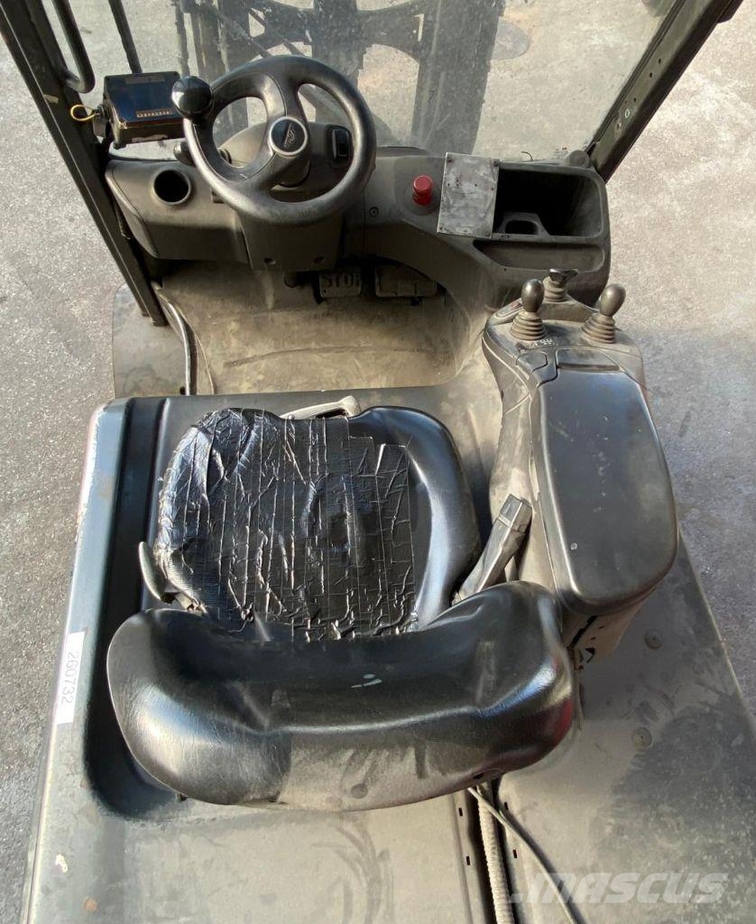 Linde E35HL-01 Akumulátorové vozíky