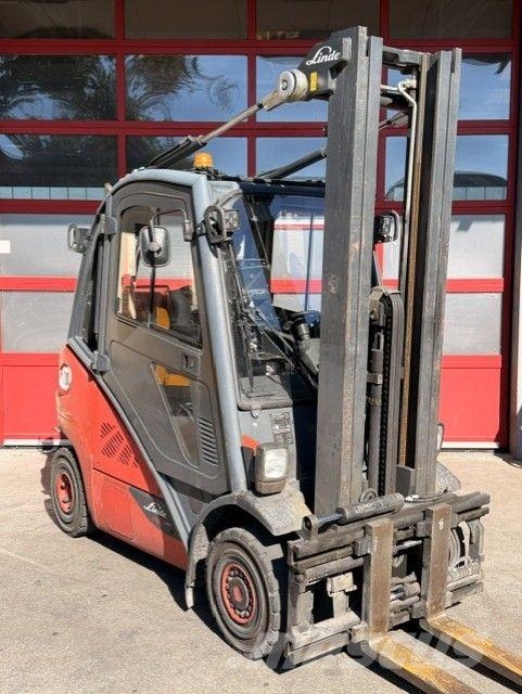 Linde H20T-02/600 Gasolmotviktstruckar