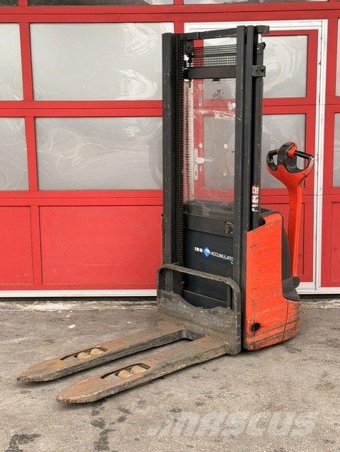 Linde L12 Meeloop stapelaar