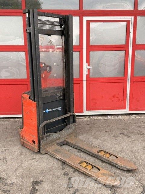 Linde L12 Meeloop stapelaar