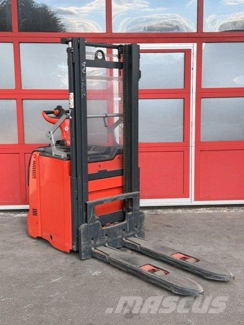 Linde L12AP Meeloop stapelaar