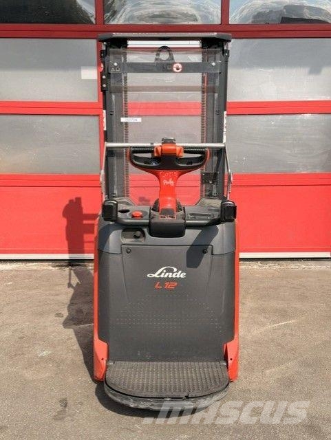 Linde L12AP Meeloop stapelaar