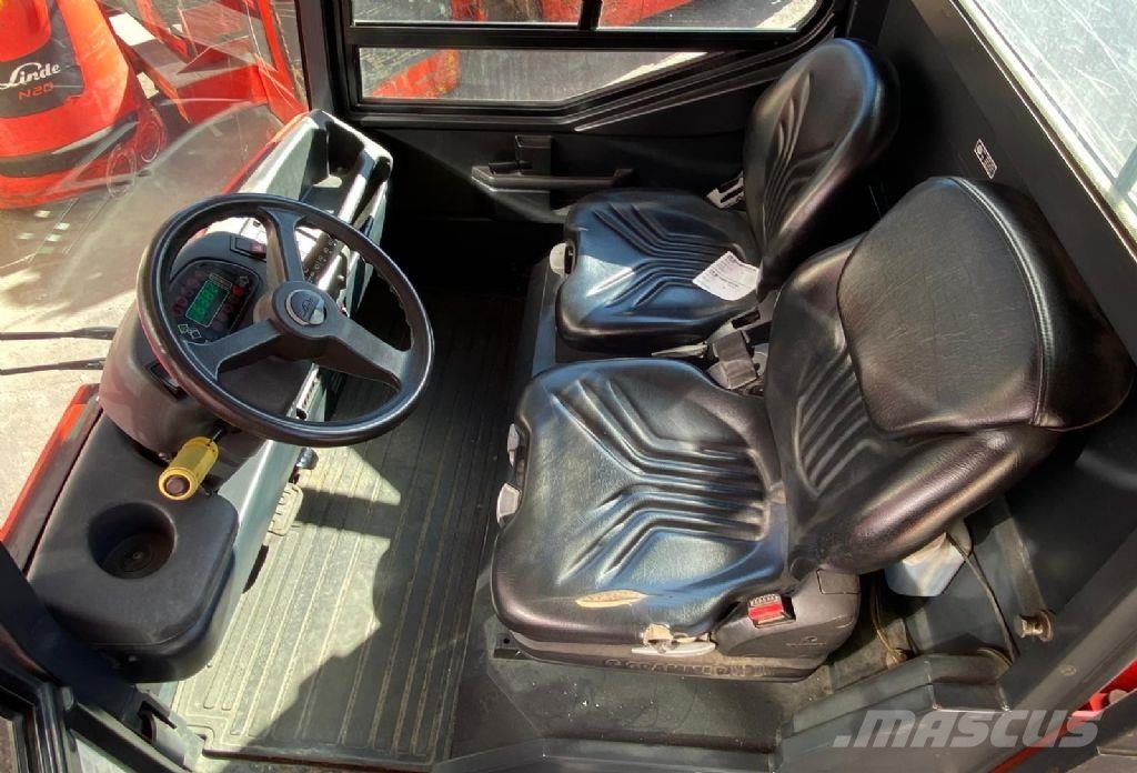 Linde P250 トーイングトラック