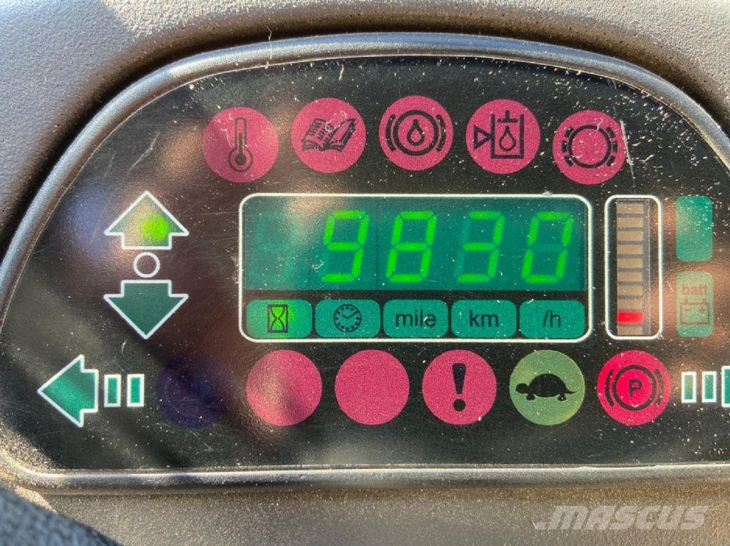 Linde P250 トーイングトラック