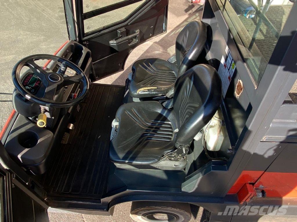 Linde P250 トーイングトラック