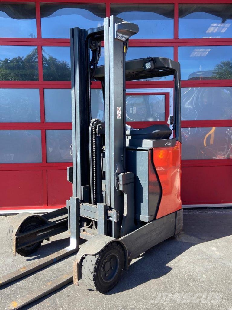 Linde R14G-01 Viljuškari sa pomičnim stupom