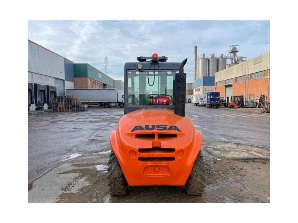 Ausa C350HX4 Maastotrukit
