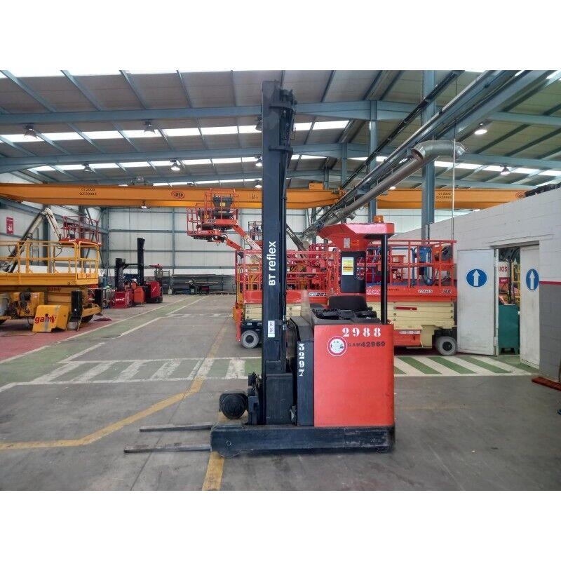 BT RRE160M Stivuitor cu catarg retractabil