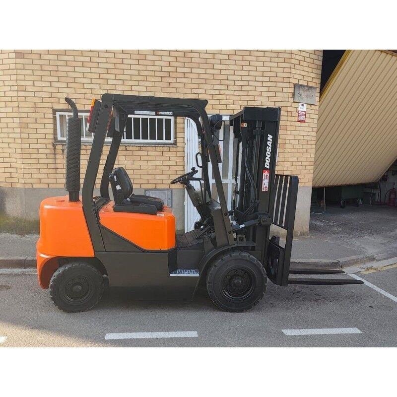 Doosan D25G Plinski viličarji