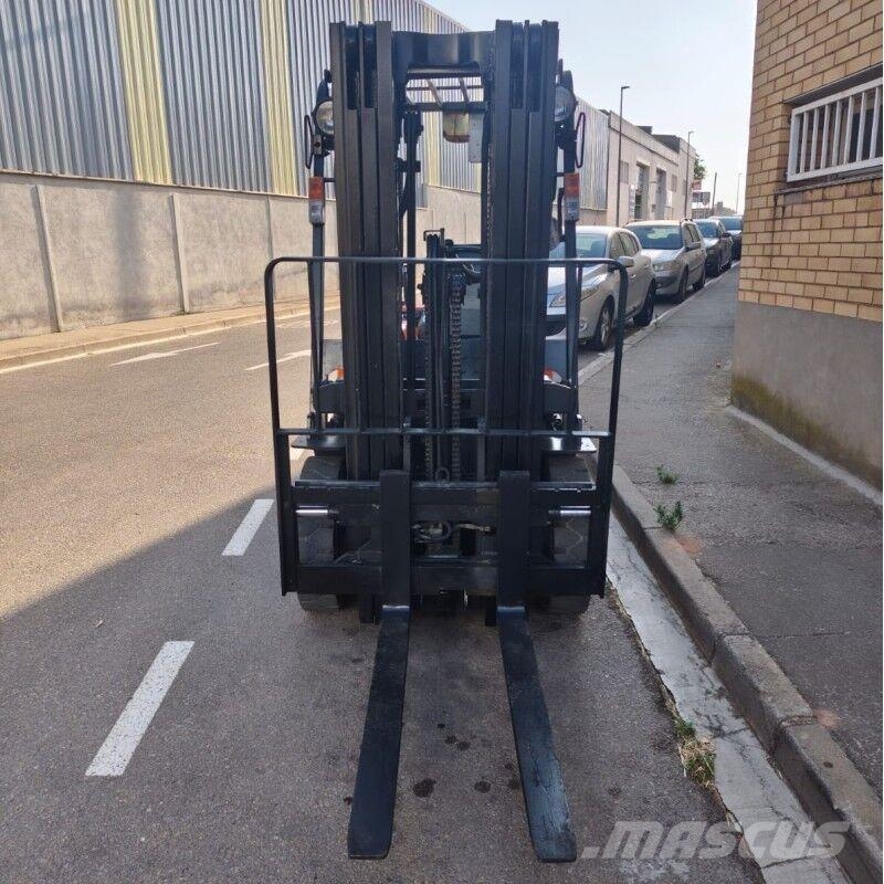 Doosan D25G Plinski viličarji