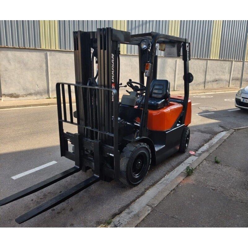 Doosan D25G Plinski viličarji