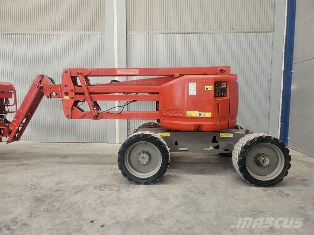 Genie Z-45/25 J 관절형 전동이동 리프트
