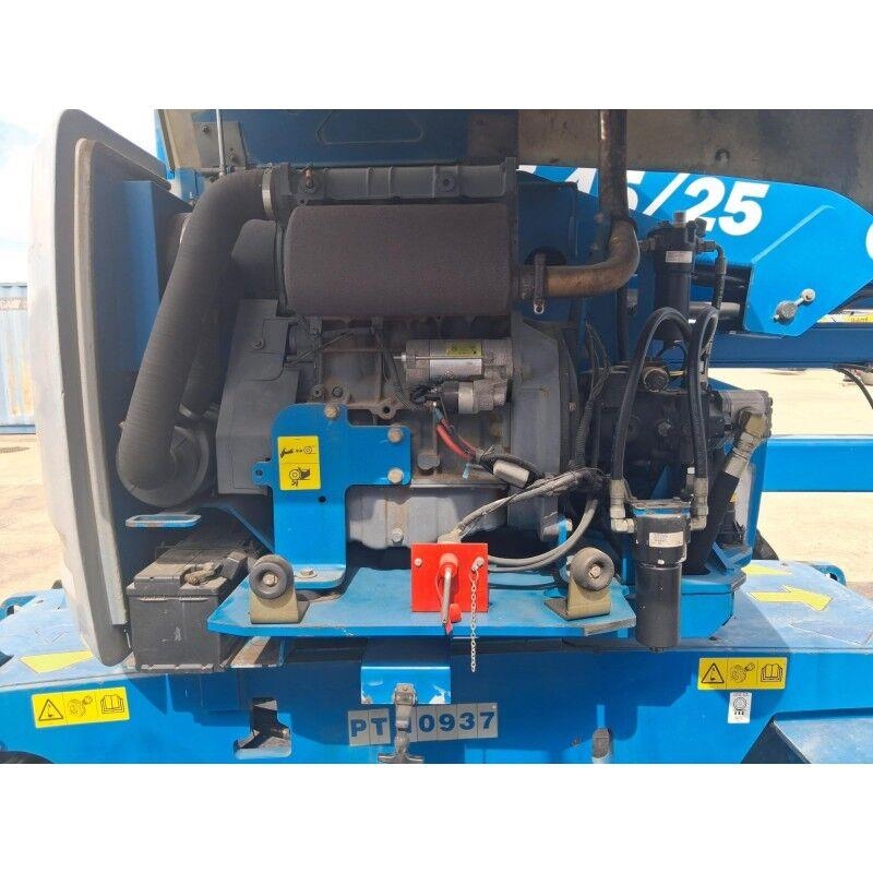Genie Z-45/25 RT رافعات سلة مفصلية