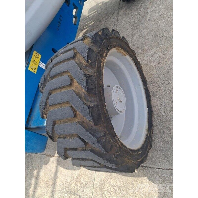 Genie Z-45/25 RT رافعات سلة مفصلية