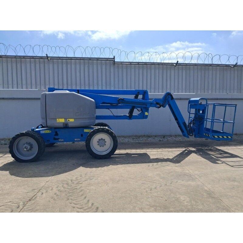 Genie Z-45/25 RT 曲臂高空作業車